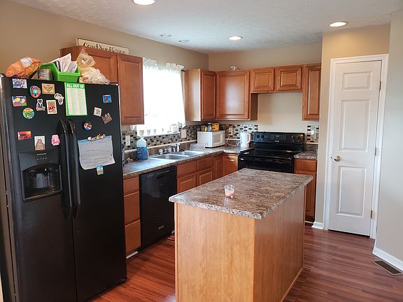 2nd image of 2736 Pebble Creek Way
