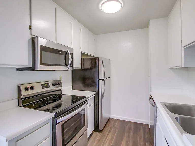 Beautifully Renovated Property perfectly situated between North Park and Normal Heights! — Photo 55