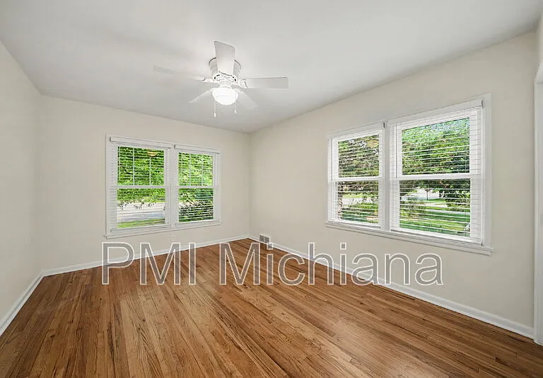 510 E Pokagon St — Photo 9