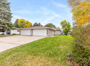 1326 35th Ave S, Moorhead, MN 56560