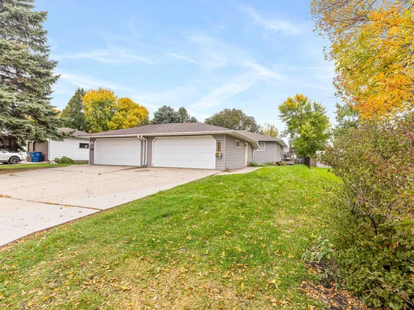 1326 35th Ave S, Moorhead, MN 56560