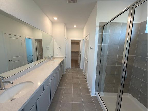 4th image of 9715 Yaletzi Gardens St
