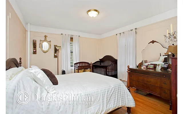 Sold by Douglas Elliman | media 10