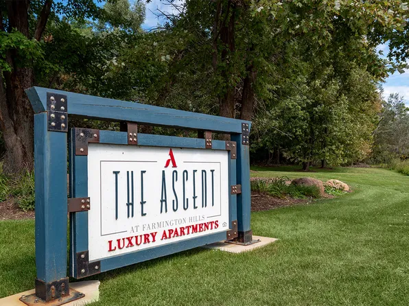The Ascent at Farmington Hills