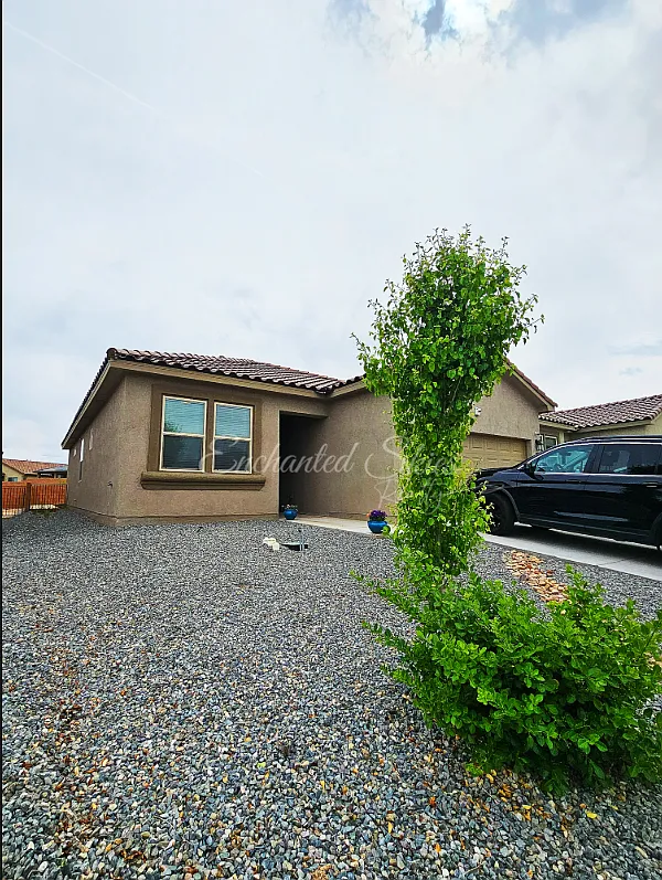 Building Photo - 1043 Vallecito Loop NW