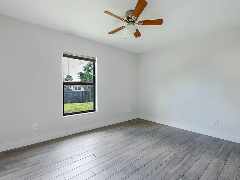 4743 Myla Ln — Photo 19