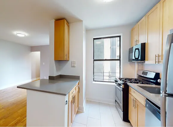 24 W 111th St #4A