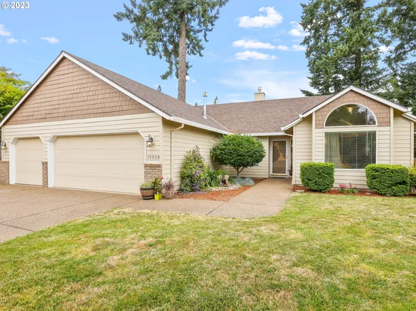 15029 Saint Andrews Dr, Oregon City, OR 97045