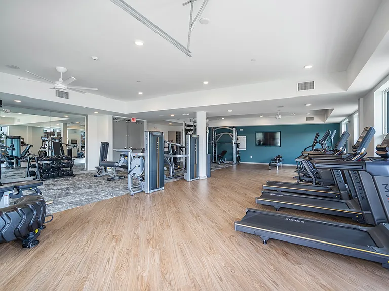 Populus Waterside Apartments — Photo 11