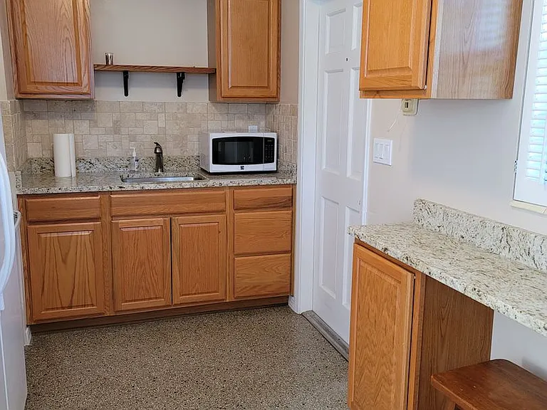 7018 Baywood Dr — Photo 10