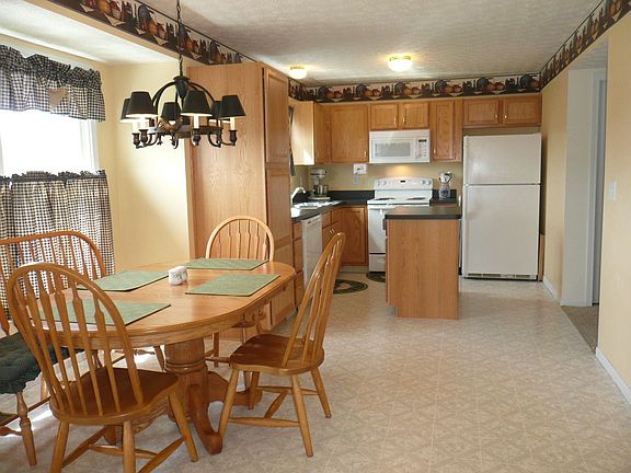 5th image of 1117 Nutmeg Dr