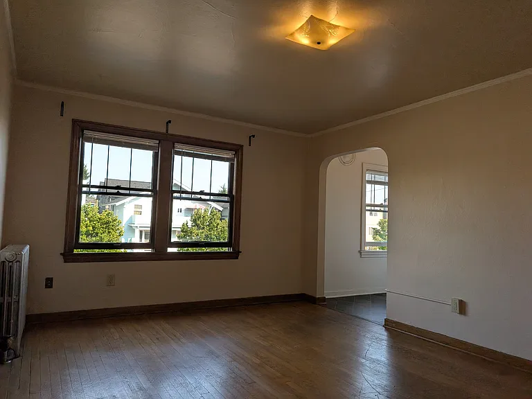 Maxwell Apartments — Photo 23
