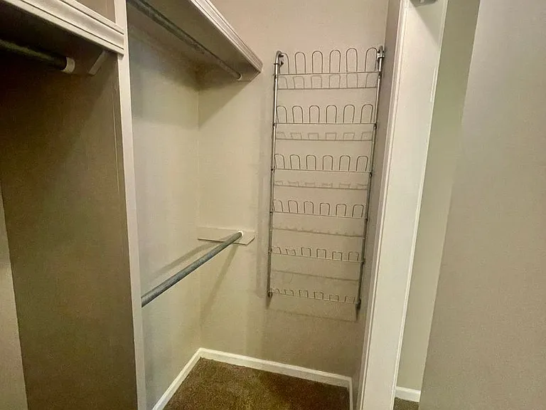 616 E Barbara Ct — Photo 18