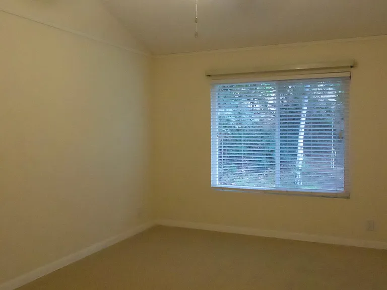4019 Southhampton Rd — Photo 5