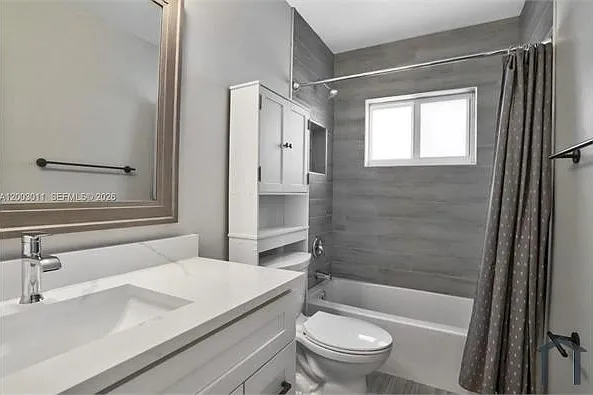 2550 N Dixie Hwy — Photo 6