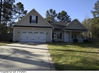 102 Triple Crown Dr, Raeford, NC 28376