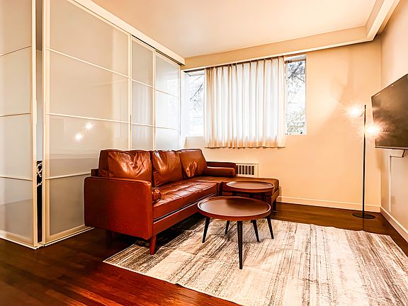 4th image of 1925 Nelson St #1314381