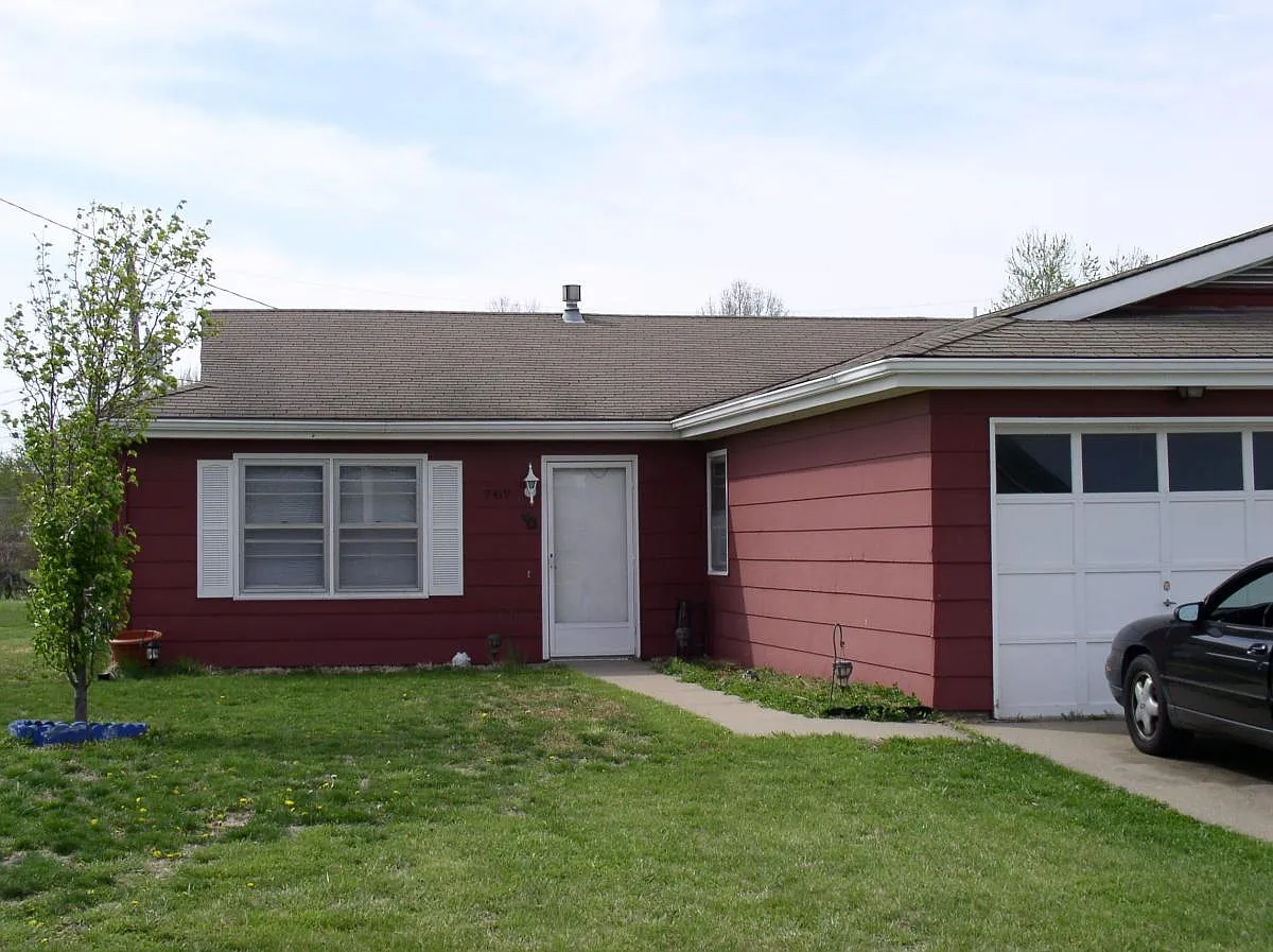 2 bed, 944 sqft, $990 — Photo 1