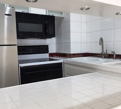 5th image of 831 2nd St APT 5