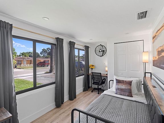2nd image of 719 NE 36th St #719