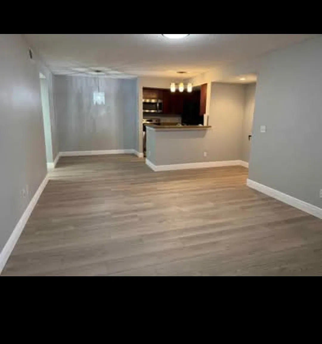2 bed, 988 sqft, $1,600 — Photo 4