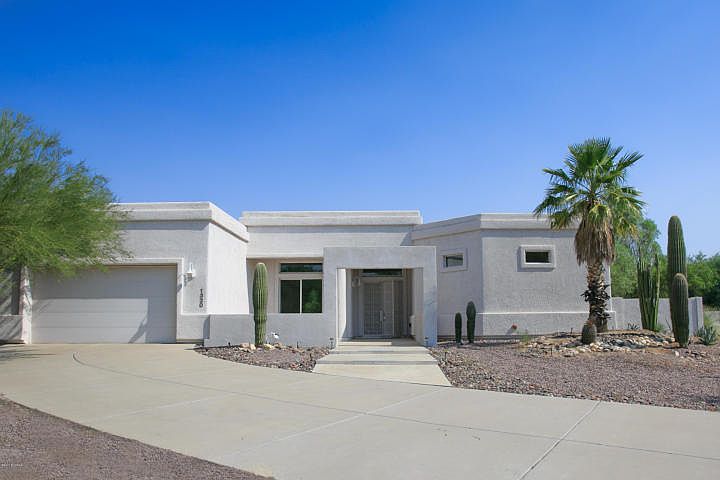 1st image of 1320 W Saddlehorn Dr