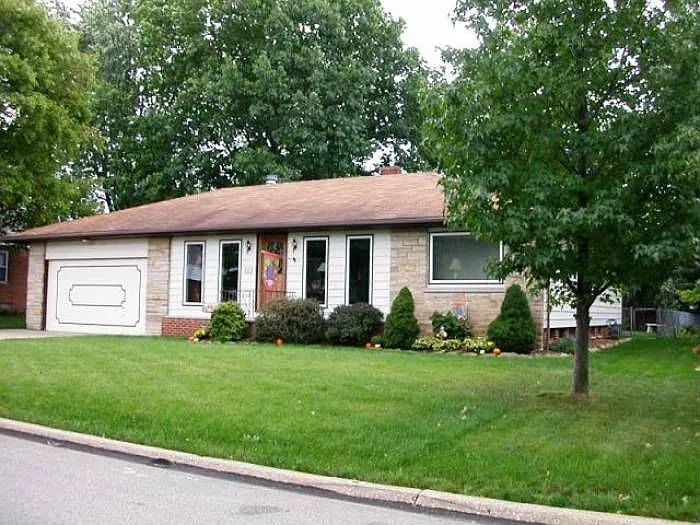 9201 Oakdale Rd photo 1