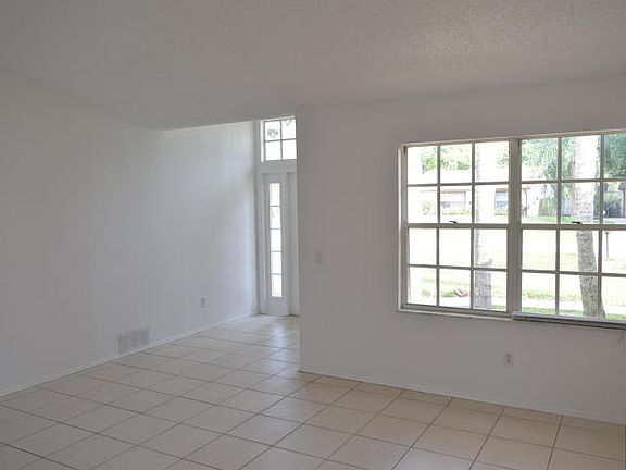 2nd image of 145 NE Sagamore Ter