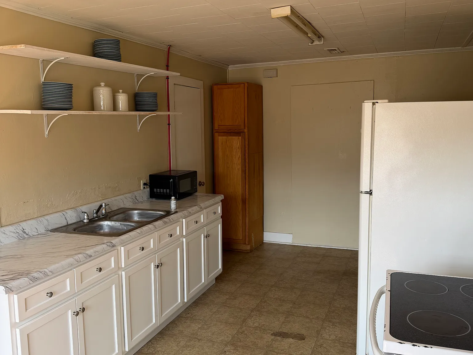 2 bed, $1,100 — Photo 3
