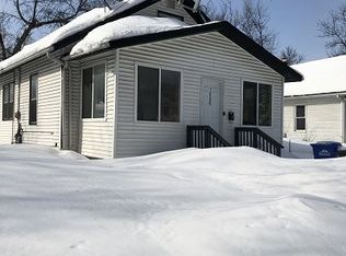 1006 University Dr N, Fargo, ND 58102