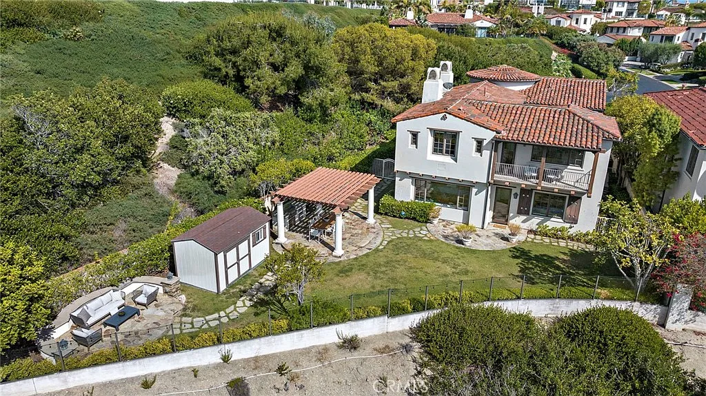 5 bed, 6.5 bath, 4087 sqft, $32,000 — Photo 3