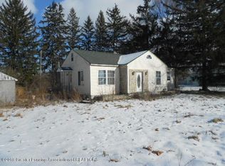 10463 Plains Rd, Eaton Rapids, MI 48827