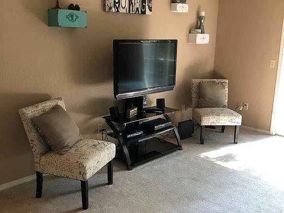 2nd image of 26 Eleanor Ln