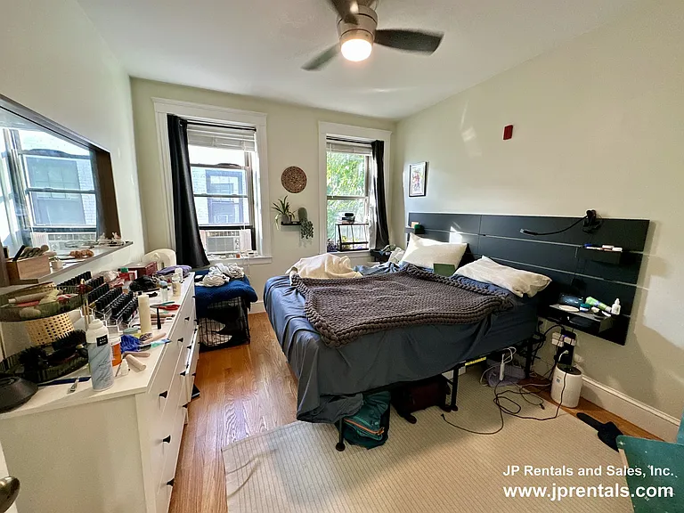 60 Jamaicaway #11 — Photo 4