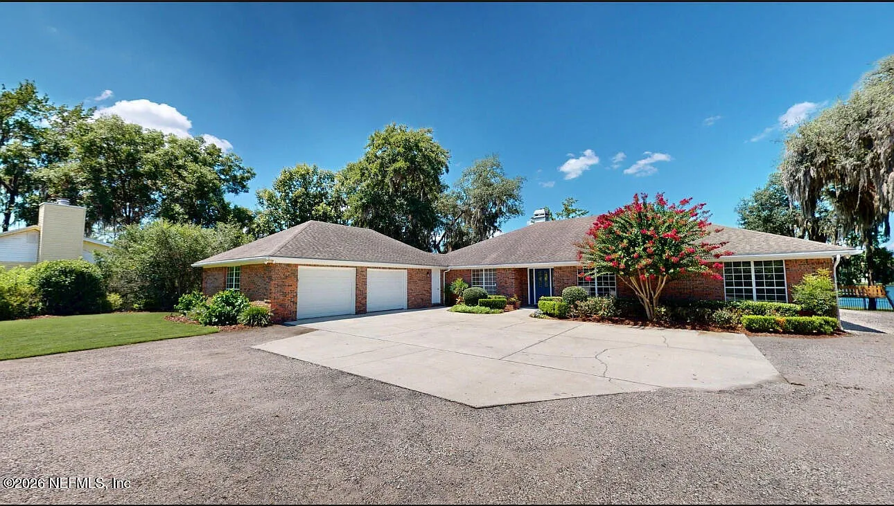 3 bed, 2.5 bath, 2318 sqft, $3,800 — Photo 2
