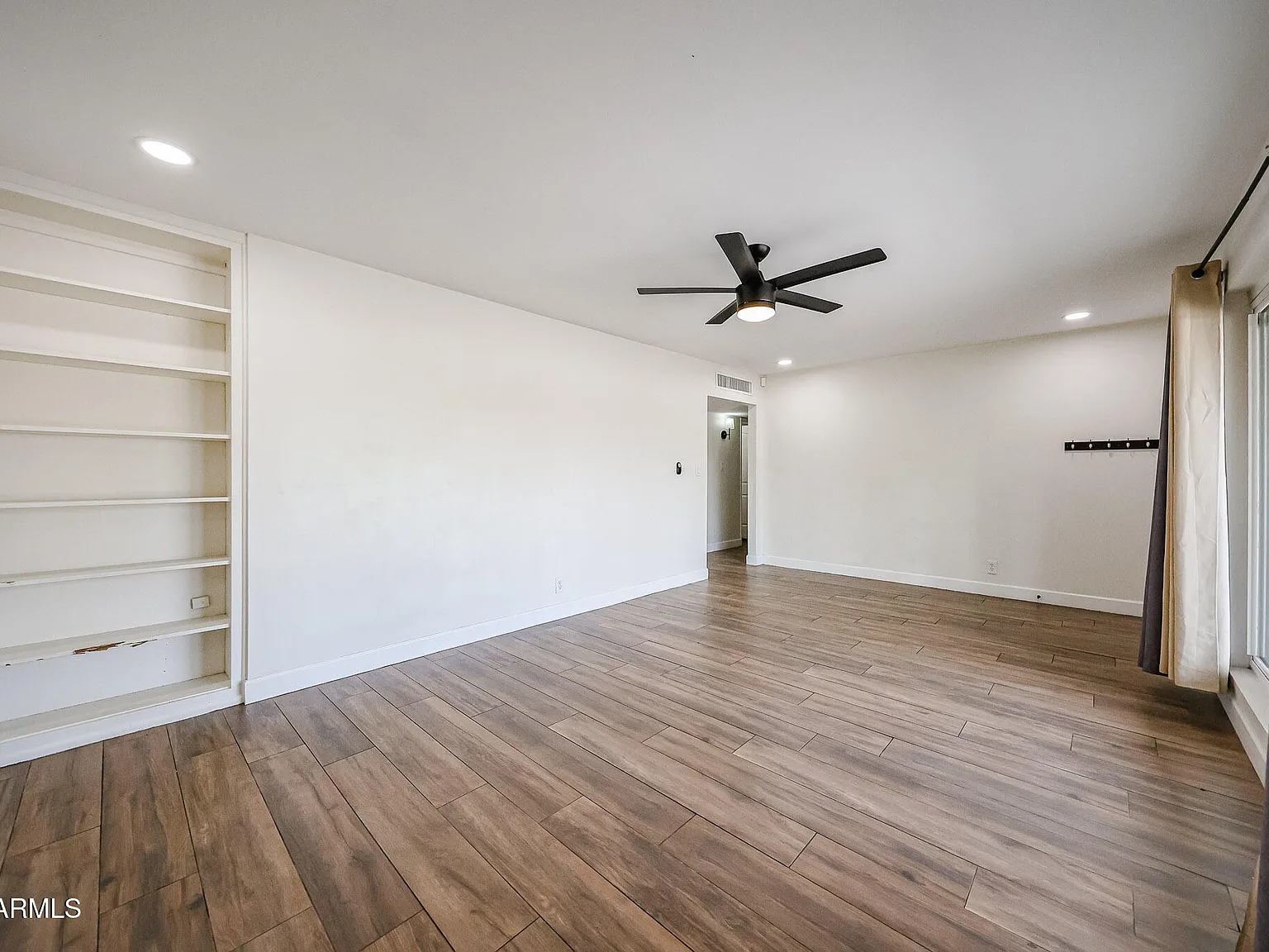 3 bed, 2.0 bath, 1510 sqft, $2,000 — Photo 4