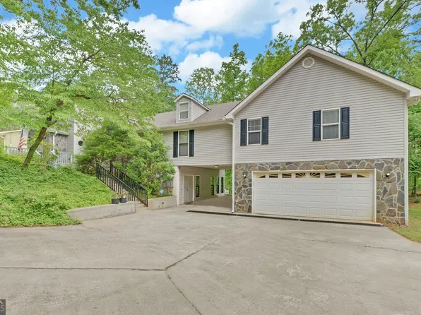 371 Shorewood Cir, Toccoa, GA 30577