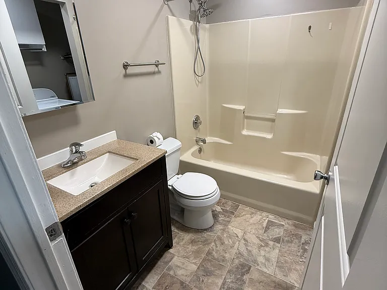 1129 Hessian Ave #A — Photo 5