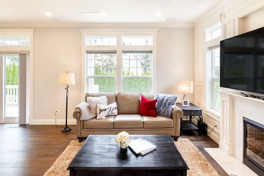3 bed, 2233 sqft, $6,600 — Photo 3