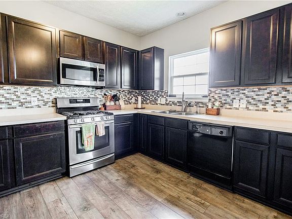4th image of 37528 Tail Feather Dr