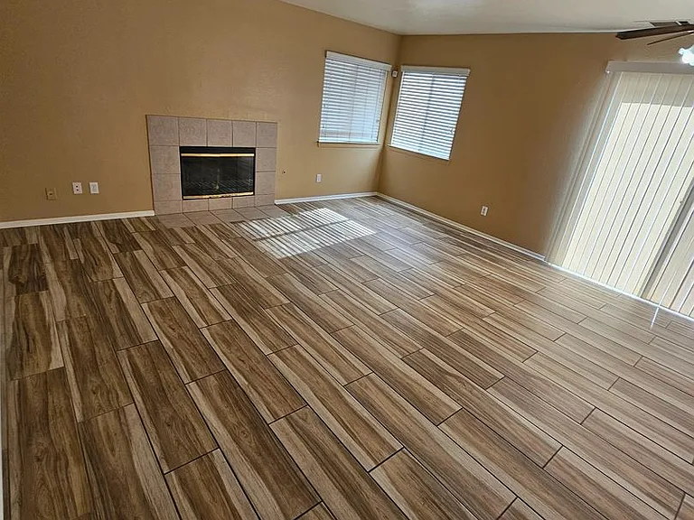 17593 Dayton St — Photo 10