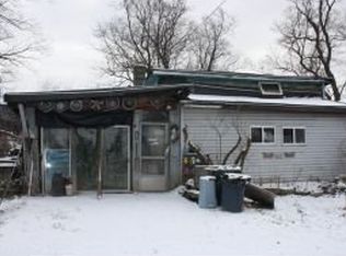 8 Edwards Ln, Binghamton, NY 13901