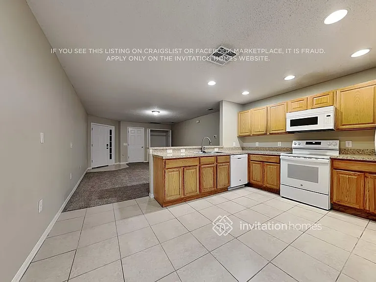 2411 Cedarfield Ln — Photo 5