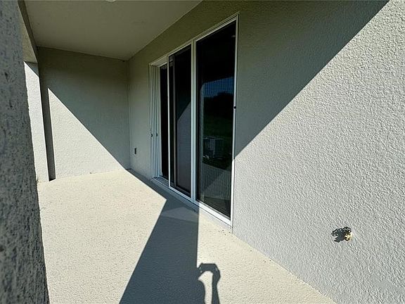 4th image of 1442 Isleta Loop