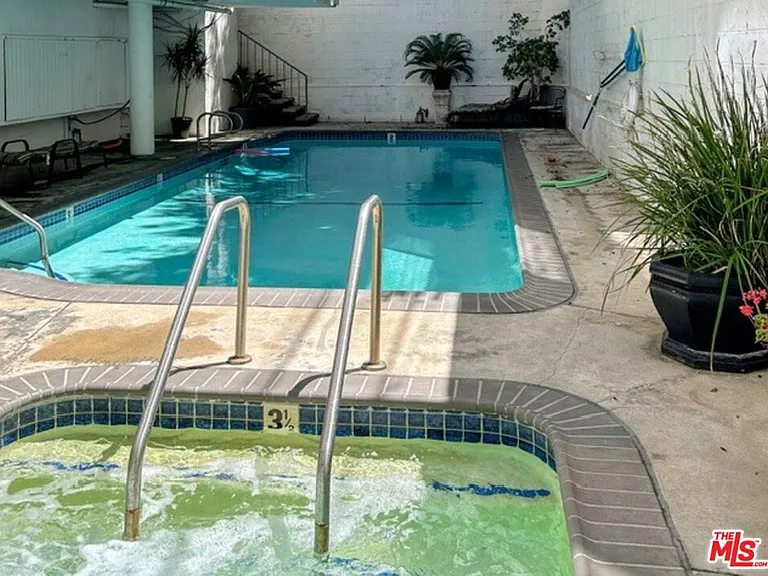 221 S Gale Dr #406 — Photo 23