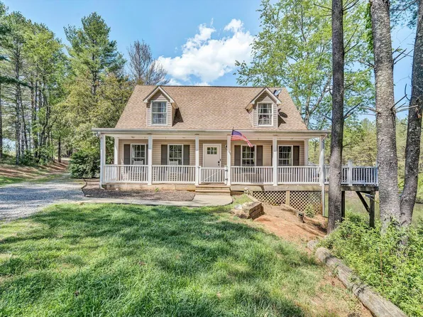 409 Cahas Mountain Rd, Boones Mill, VA 24065