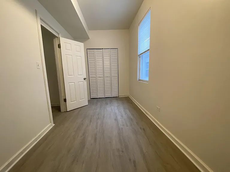 4450 S Wood St #2-R — Photo 3