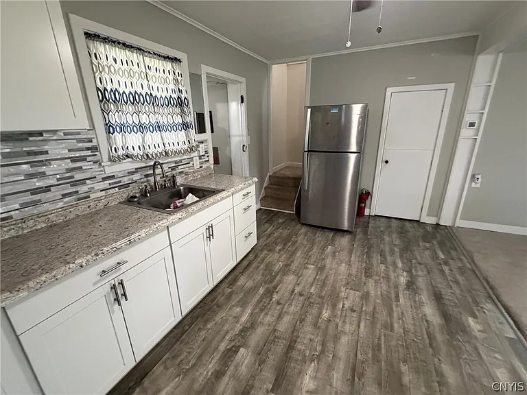 104 Orchard Ave — Photo 5