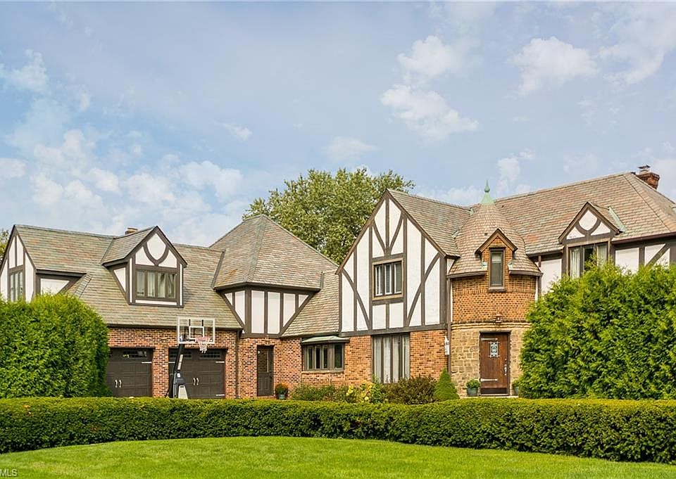 1st image of 350 Parklawn Dr