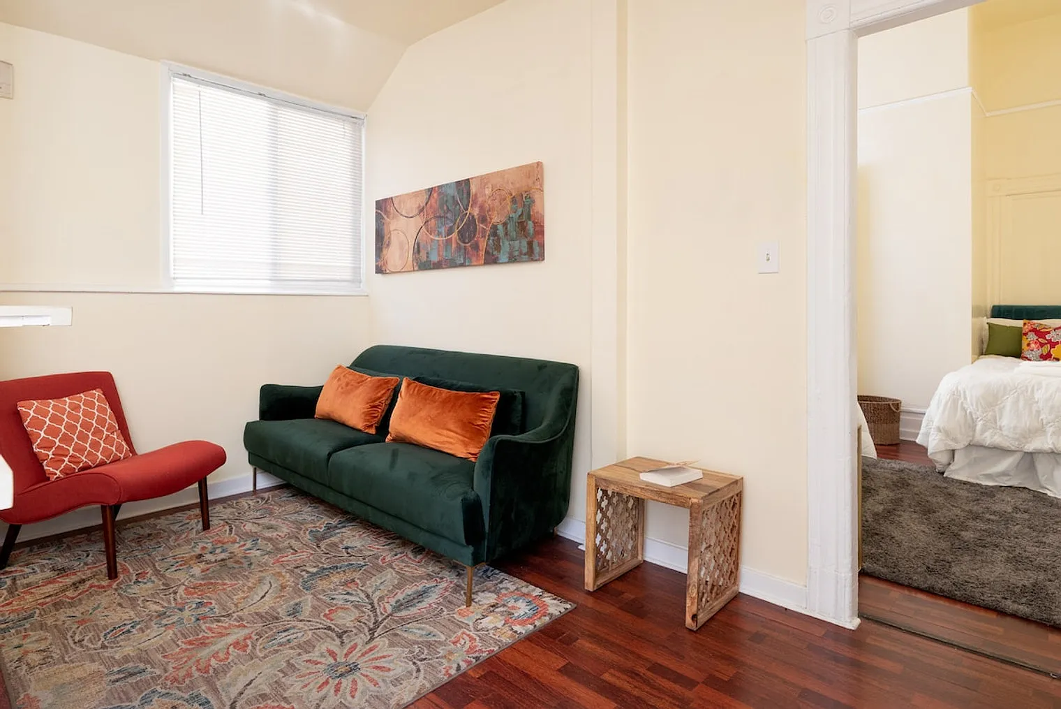 2 bed, 1.0 bath, $4,367 — Photo 3